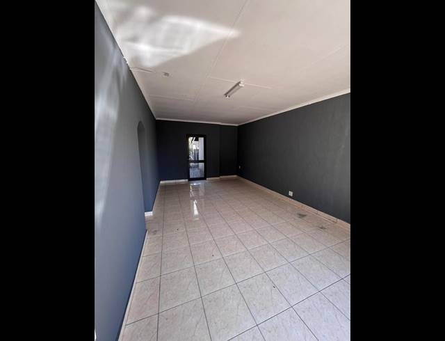 OFFICE PROPERTY TO RENT IN LYNNWOOD